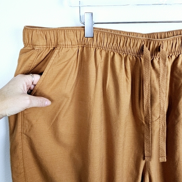 Lane Bryant #1125829 Soft Slub Boyfriend Mid-Rise Capri Pants NWT - Picture 7 of 10